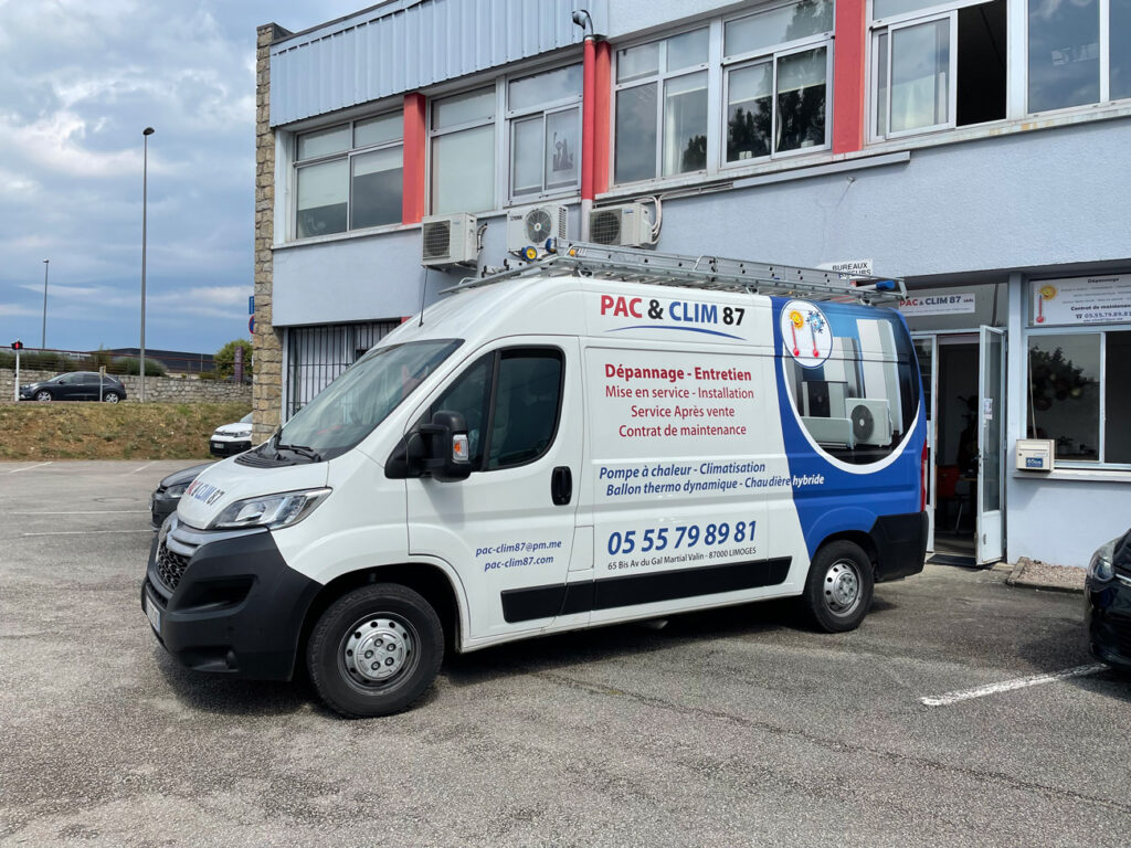 Covering sur un camion de plombier Disa